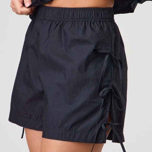 Side Tie bow shorts